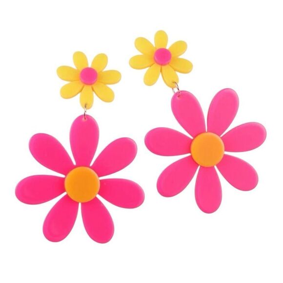 Adorable Flower Earrings - Picture 1 of 5